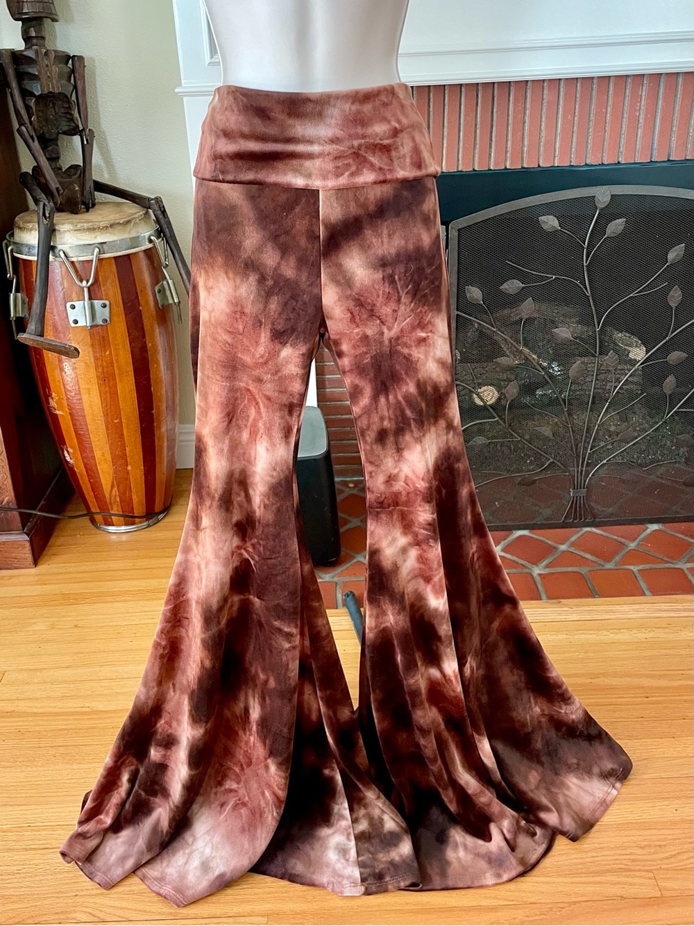 Open Hands by Kantha Bae Brown Tie-Dye Velvet Huge Flare Bells Pants S/M